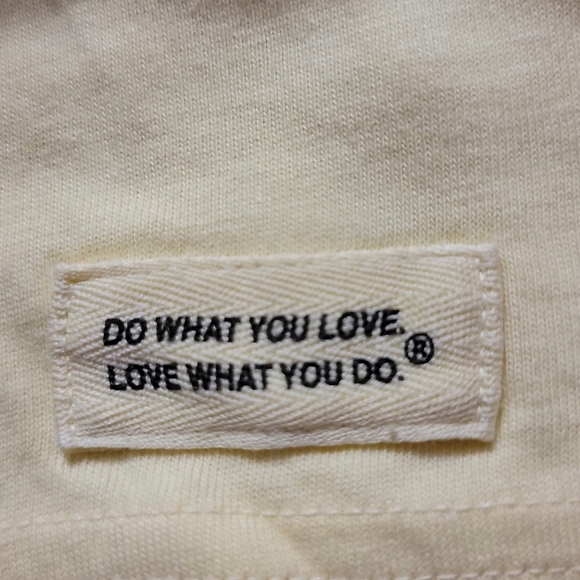 Life Is Good T-shirt Size Medium NWT - Picture 5 of 7